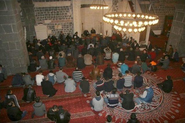 Diyarbakır Ulu Camii’nde 3 Dilde Mevlid Programı