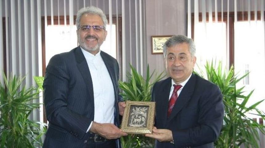 İran B&uuml;y&uuml;kel&ccedil;isi Bıkdeli: "sınırlarımız Dostluk Sınırlarıdır"