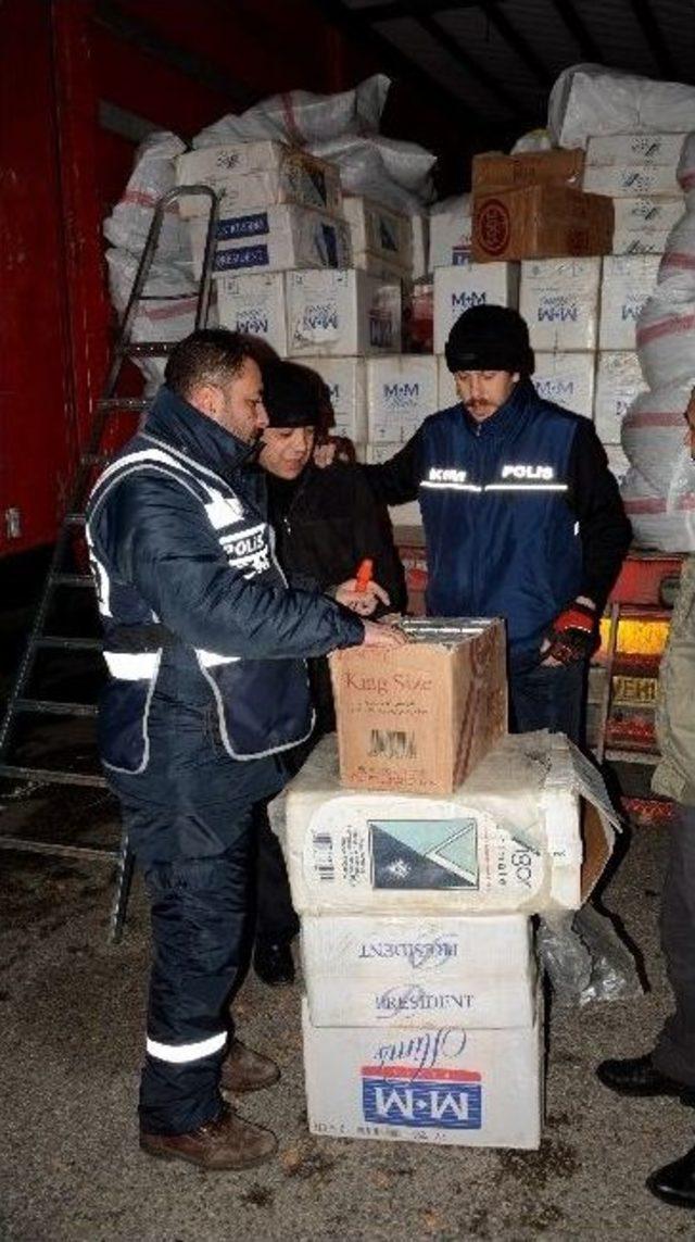 Çalıntı Gümrük Mühürlü Tır’da 495 Bin Paket Kaçak Sigara Ele Geçirildi