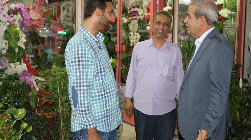 Başkan Demirkol Esnafı Gezdi