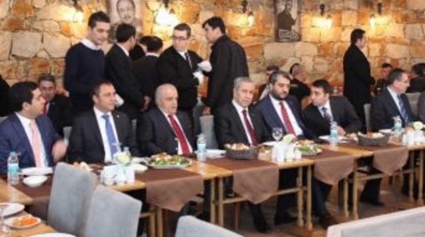 Başbakan Yardımcısı B&uuml;lent Arın&ccedil;&rsquo;dan Veda Gibi Konuşma