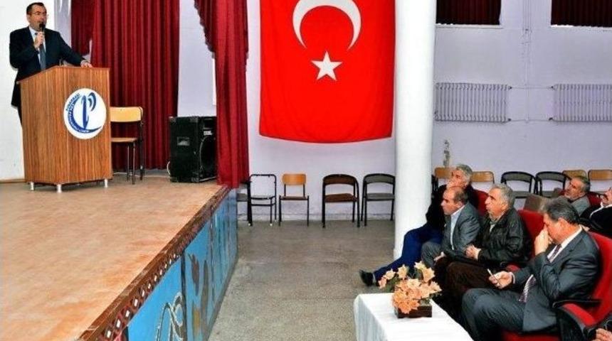 Pınarbaşı İl&ccedil;e Gıda Tarım Ve Hayvancılık M&uuml;d&uuml;rl&uuml;ğ&uuml; Muhtarları Bilgilendirdi