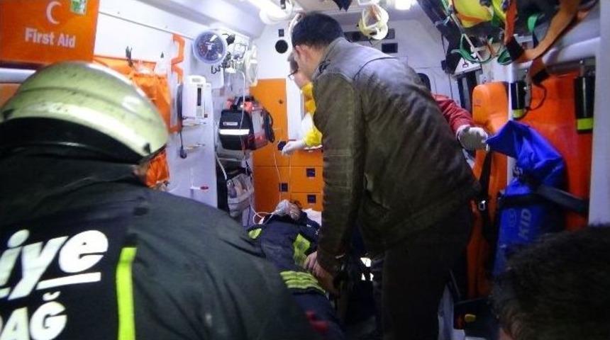 &Ccedil;orlu&rsquo;da &Ccedil;ıkan Yangında 2 Si &Ccedil;ocuk 5 Kişi Yaralandı