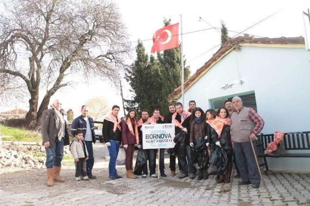 Bornova Gen&ccedil;lik Meclisi&rsquo;nden &Ouml;rnek Temizlik