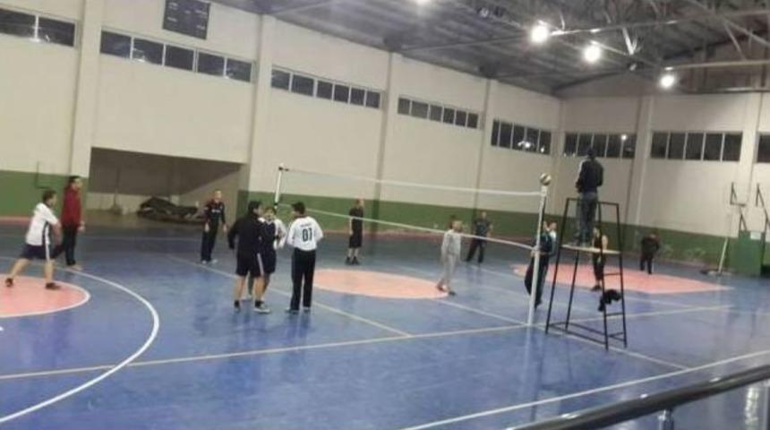 Bah&ccedil;esaray&rsquo;da Voleybol Turnuvası