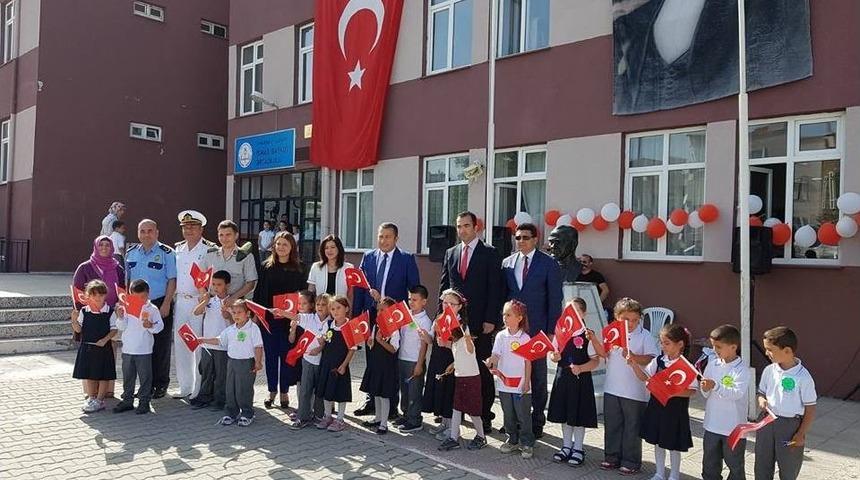 Lapseki&rsquo;de İlk&ouml;ğretim Haftası Kutlamaları