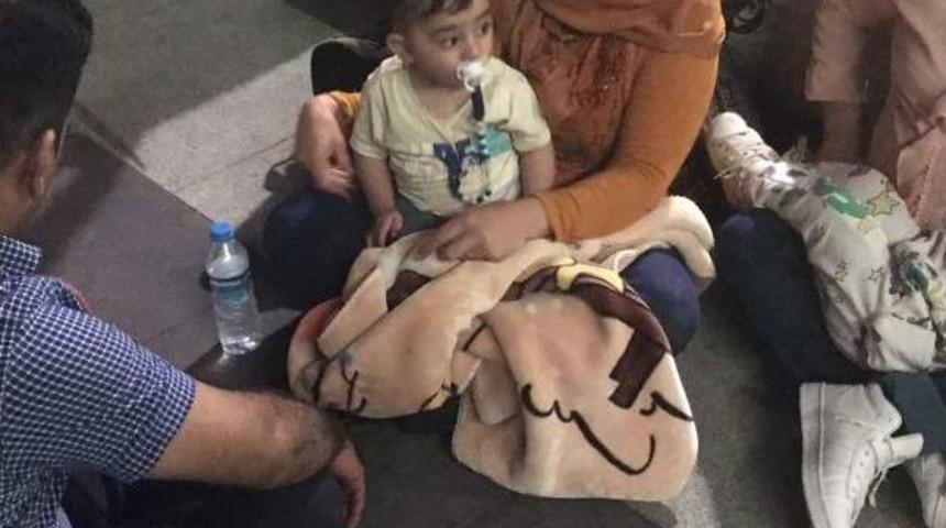 Fatih'te Durdurulan 2 Otob&uuml;sten 163 Ka&ccedil;ak G&ouml;&ccedil;men &Ccedil;ıktı