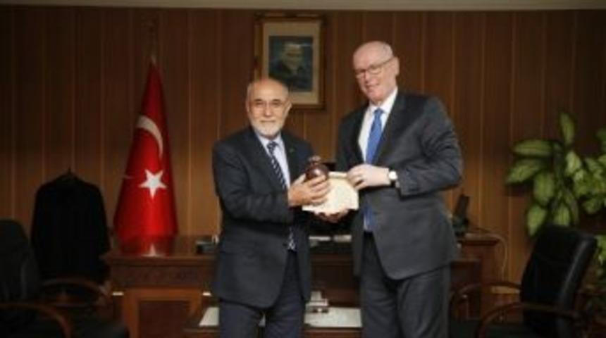 Başkan Kurt&rsquo;tan İl M&uuml;ft&uuml;s&uuml;ne Ziyaret