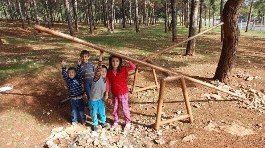 Mesire Alanı Bakımsızlıktan Yıkılıyor