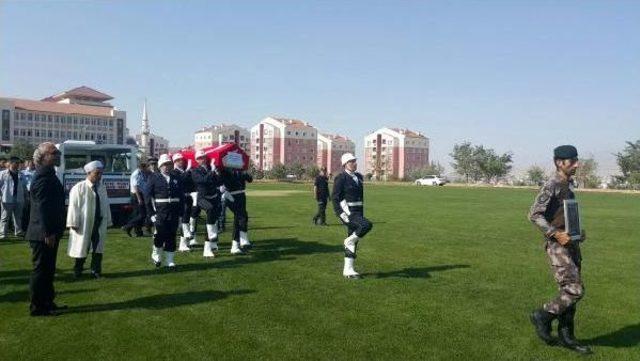 Helikopter Kazası Şehidinin Cenazesi Törenle Uğurlandı