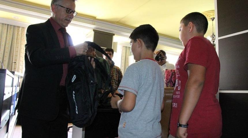 Yozgat&rsquo;ta &Ouml;ğrencilere Kırtasiye Malzemesi Desteği