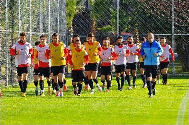 Kocaeli Birlikspor&rsquo;dan İki İmza 1