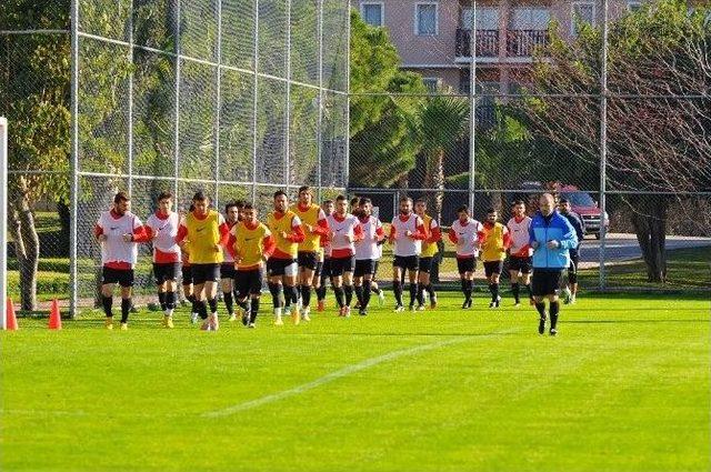 Kocaeli Birlikspor&rsquo;dan İki İmza 2