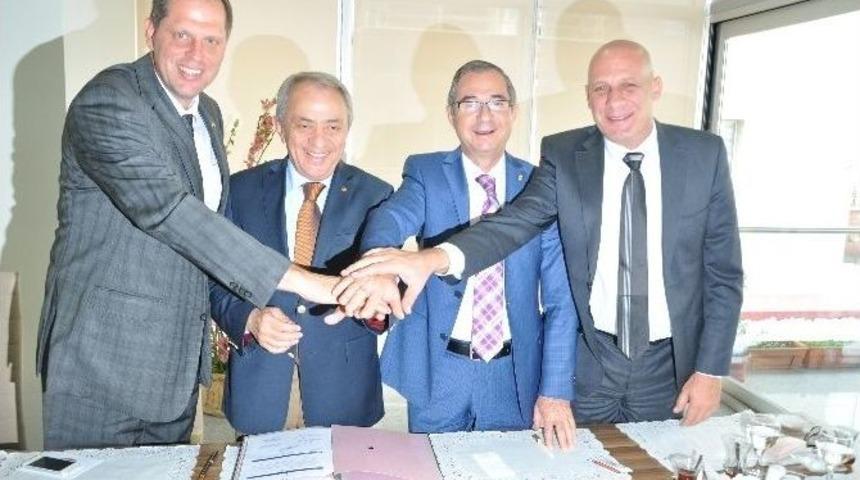 Rıfat Hisarcıklıoğlu, A&ccedil;ılış Ve Temel Atma T&ouml;renlerine Katılacak