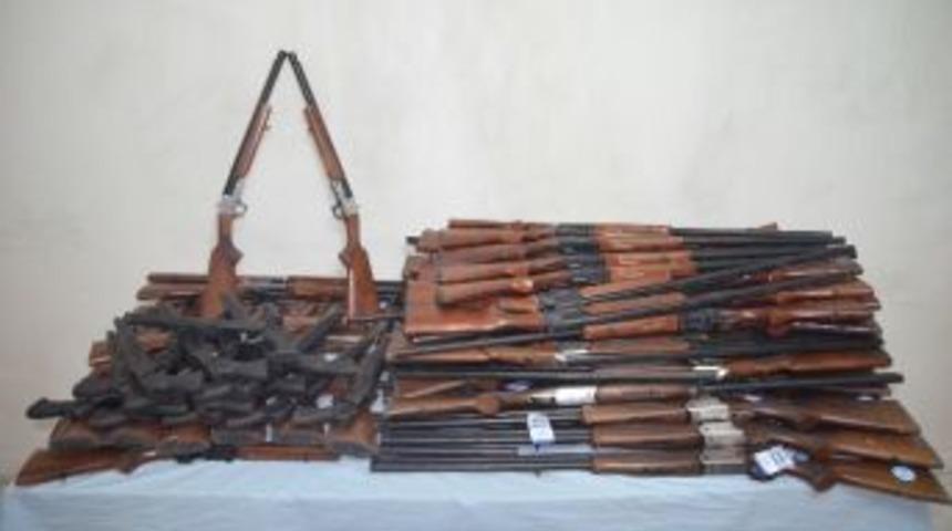 Şemdinli&rsquo;de 100 Adet Av T&uuml;feği Ele Ge&ccedil;irildi