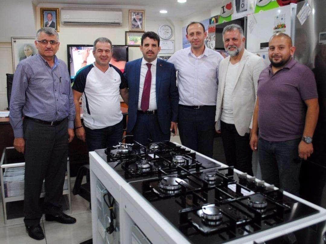 &Ccedil;akır, Esnaf Ve Vatandaşların Sorunlarını Dinledi