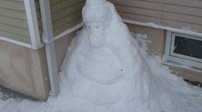 Kar, Ellerinde Sanatla Buluşuyor