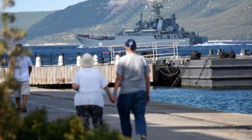 Her G&uuml;n Bir Rus Gemisi Akdeniz'e Iniyor
