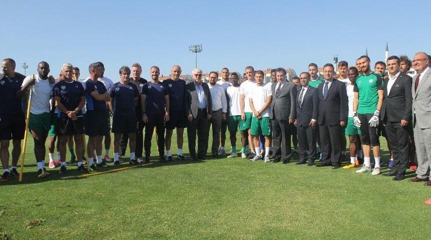 Bursa Valisi İzzettin K&uuml;&ccedil;&uuml;k&rsquo;ten Bursaspor&rsquo;a Ziyaret