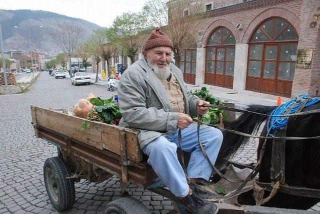 88 Yaşındaki Dedenin Çalışma Azmi