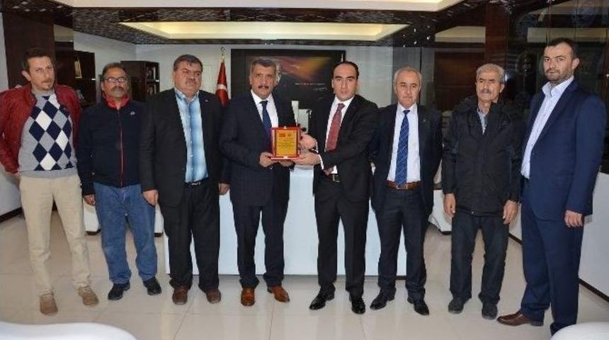 Battalgazi Belediyespor Y&ouml;netimi, Başkan Selahattin G&uuml;rkan&rsquo;ı Ziyaret Etti