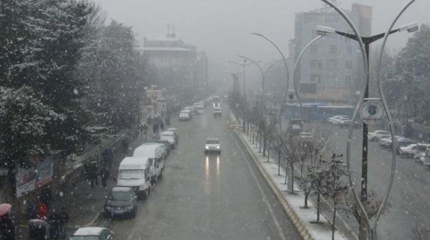 Muş&rsquo;ta Kar Yağışı