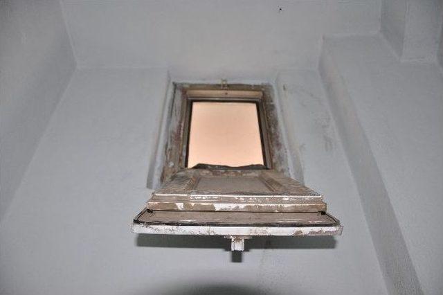 Kargo Şubesini Dinlene Dinlene 1 Saatte Soydular 2