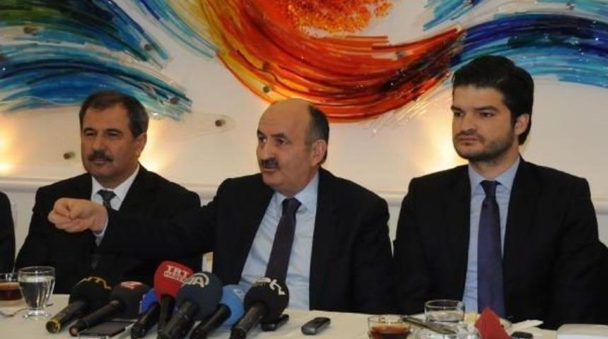 Bakan Müezzinoğlu: Erkekler İçin De En Büyük Kariyer Babalıktır