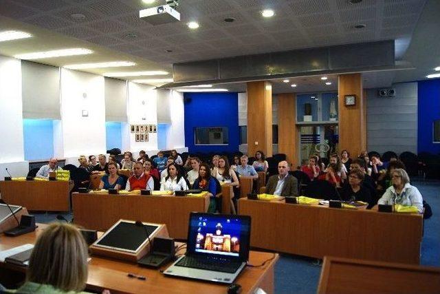 Efeler Anadolu Lisesi Dünya Gençlerini Öğretmenleri İle Birlikte Ağırladı