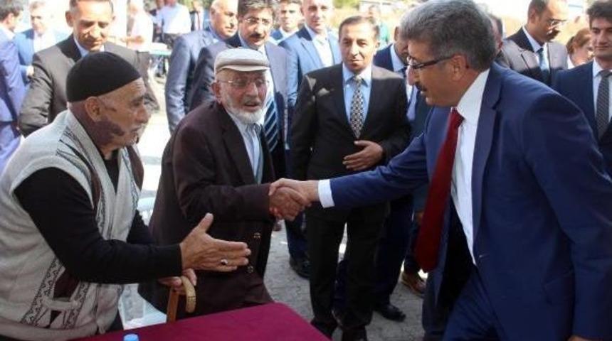 Vali &Ccedil;areyi &Ccedil;adırda Buldu