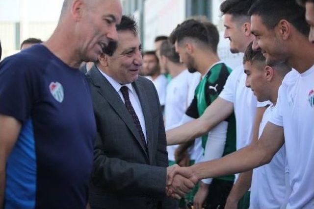 Bursaspor'a Vali İzzettin Küçük'ten Moral Ziyareti