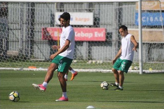 Bursaspor'a Vali İzzettin Küçük'ten Moral Ziyareti