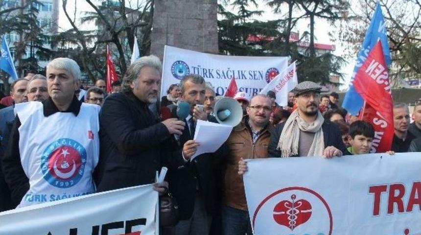 Aile Hekimleri &ldquo;hafta Sonu Mesaiye Hayır&rdquo; Sloganı İle Meydanlarda