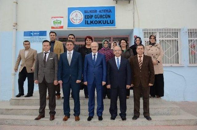 &Ouml;ğrencilere Diş Fır&ccedil;ası Ve Macunu Dağıtıldı 1
