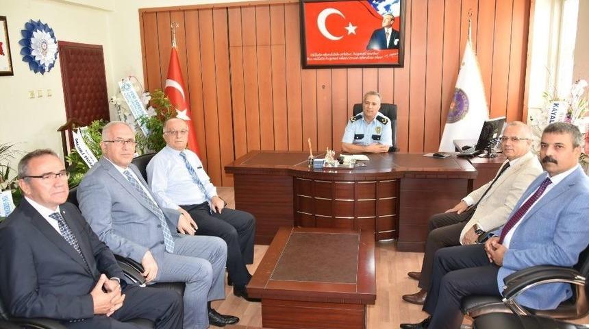 Salihli İ&ccedil;in Birlikte Hareket Edecekler