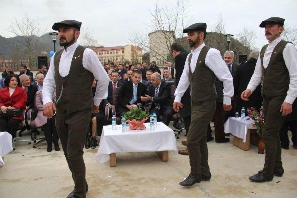 G&uuml;mr&uuml;k Ve Ticaret Bakanı Canikli Giresun&rsquo;da