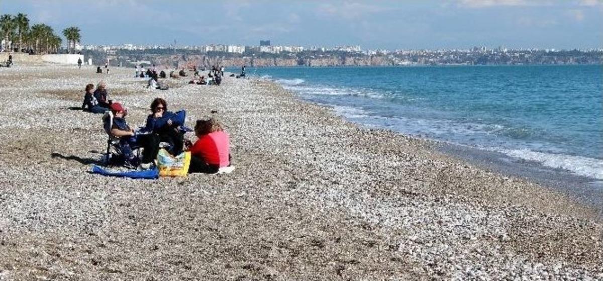 Bir Antalya Klasiği: Kışın Ortasında Bahar