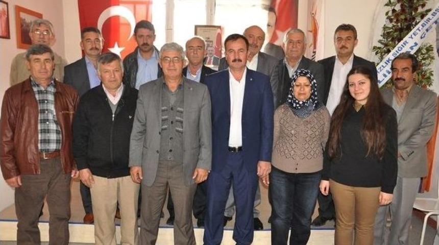 Ak Parti Seyitgazi&rsquo;de G&ouml;rev Dağılımı Yaptı