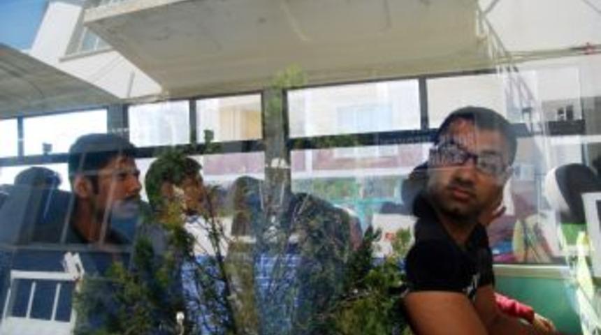 Pakistanlı Ka&ccedil;aklar Sınır Dışı Edildi