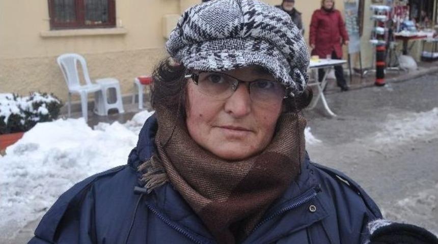 Kurşunlu K&uuml;lliyesi &Ouml;n&uuml;ndeki Seyyar Tezgahlar Kaldırdı