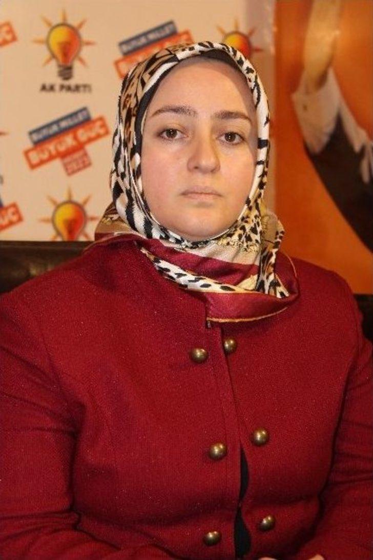 Erzincan Ak Parti Kadın Kolları Başkanlığına Samime Özker Seçildi
