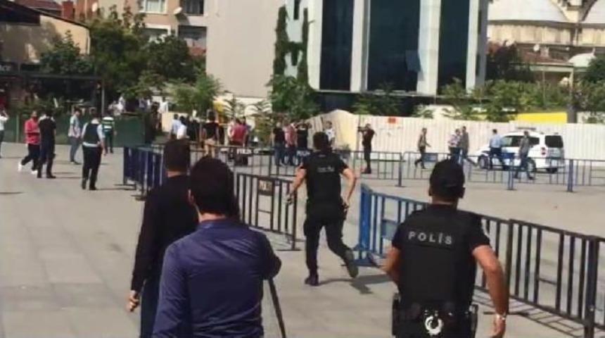 &nbsp;İstanbul Adalet Sarayı &Ouml;n&uuml;nde Silahlı Kavga (2)