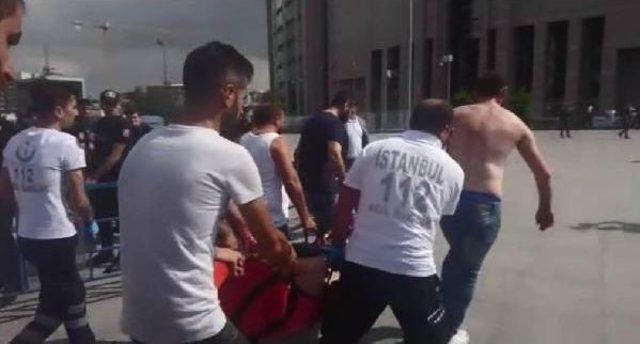 &nbsp;İstanbul Adalet Sarayı &Ouml;n&uuml;nde Silahlı Kavga (2) 2