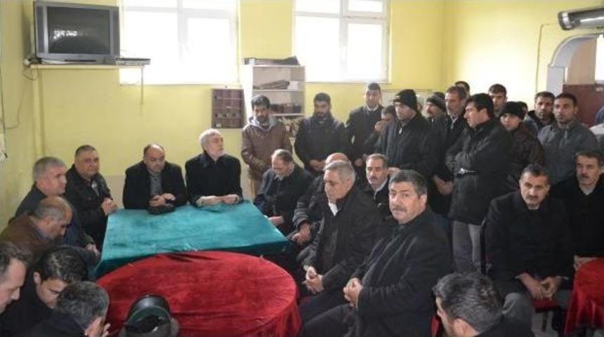 Şehit Askerin Baba Ocağı Yasta