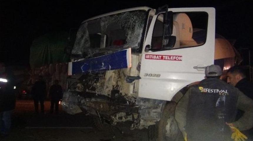 Bing&ouml;l&rsquo;de Trafik Kazası: 1 &Ouml;l&uuml;, 3 Yaralı