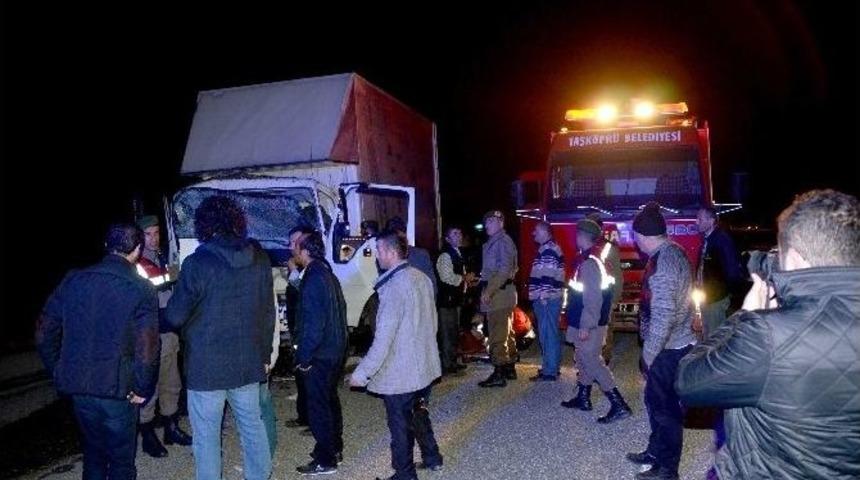 Taşk&ouml;pr&uuml;&rsquo;de Trafik Kazası: 1 Yaralı