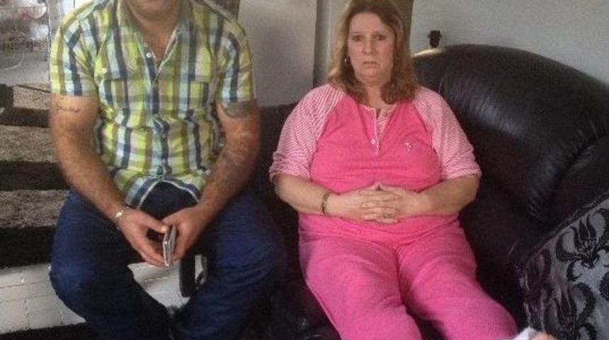 Su Taşma Havuzuna D&uuml;şen İngiliz Kadının Ayakları Kırıldı