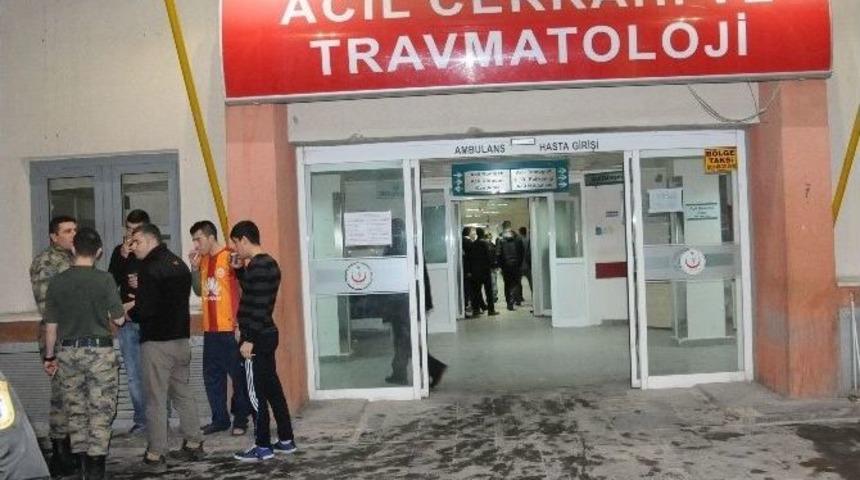 İki Askerin Kavgası Kanlı Bitti: 1 Yaralı