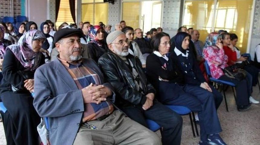 K&uuml;tahya&rsquo;da &rsquo;g&ouml;ğ&uuml;s Hastalıkları&rsquo; Konferansı