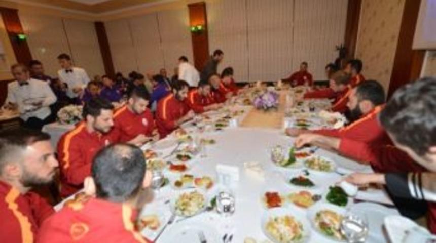 Galatasaray&rsquo;a Moral Yemeği